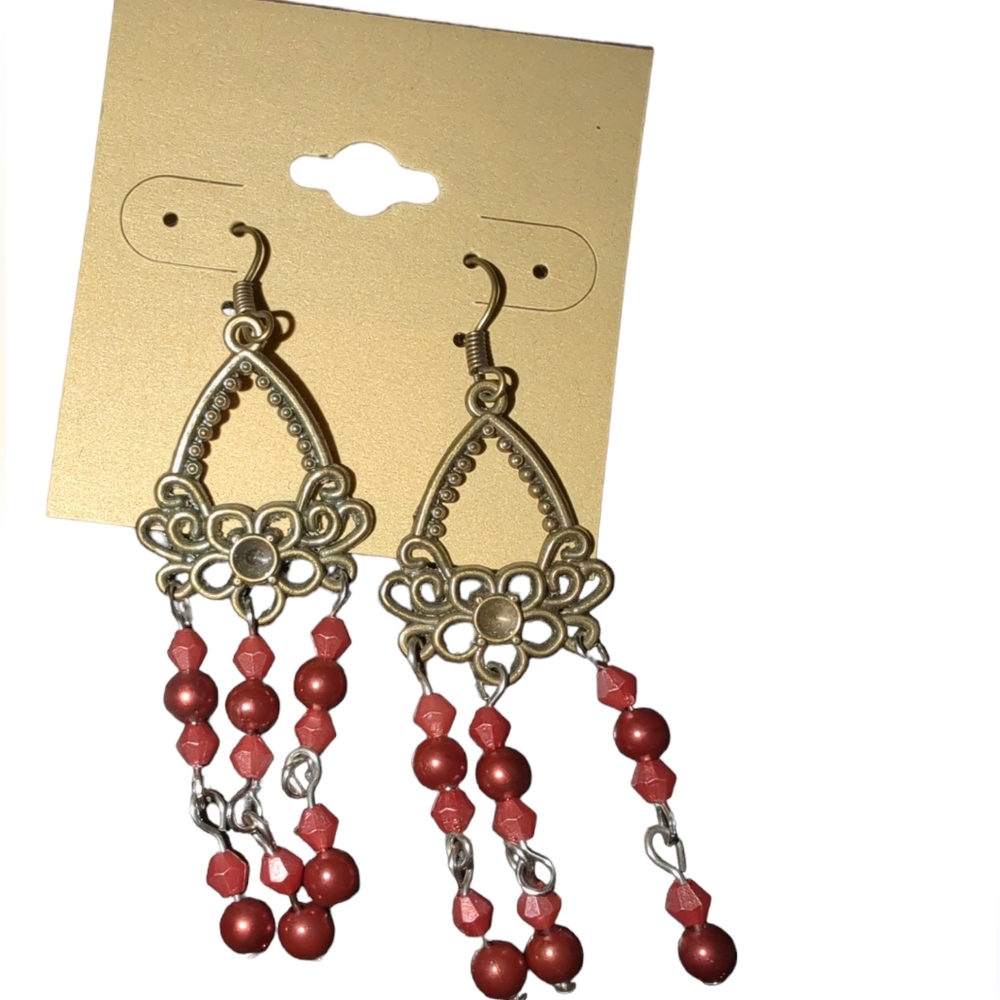 Beaded dangle earrings - Picture 3 of 3